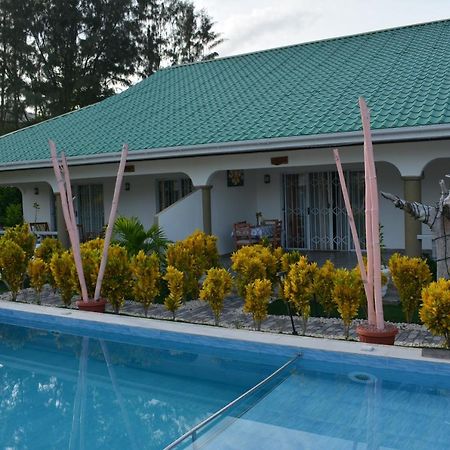 Leo'S Petit Villa Annex Praslin Luaran gambar
