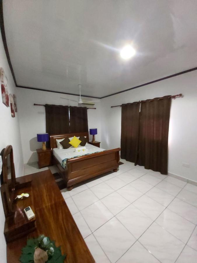 Leo'S Petit Villa Annex Praslin Luaran gambar
