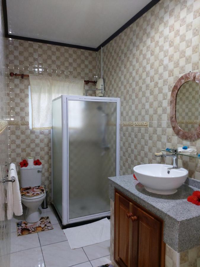 Leo'S Petit Villa Annex Praslin Luaran gambar