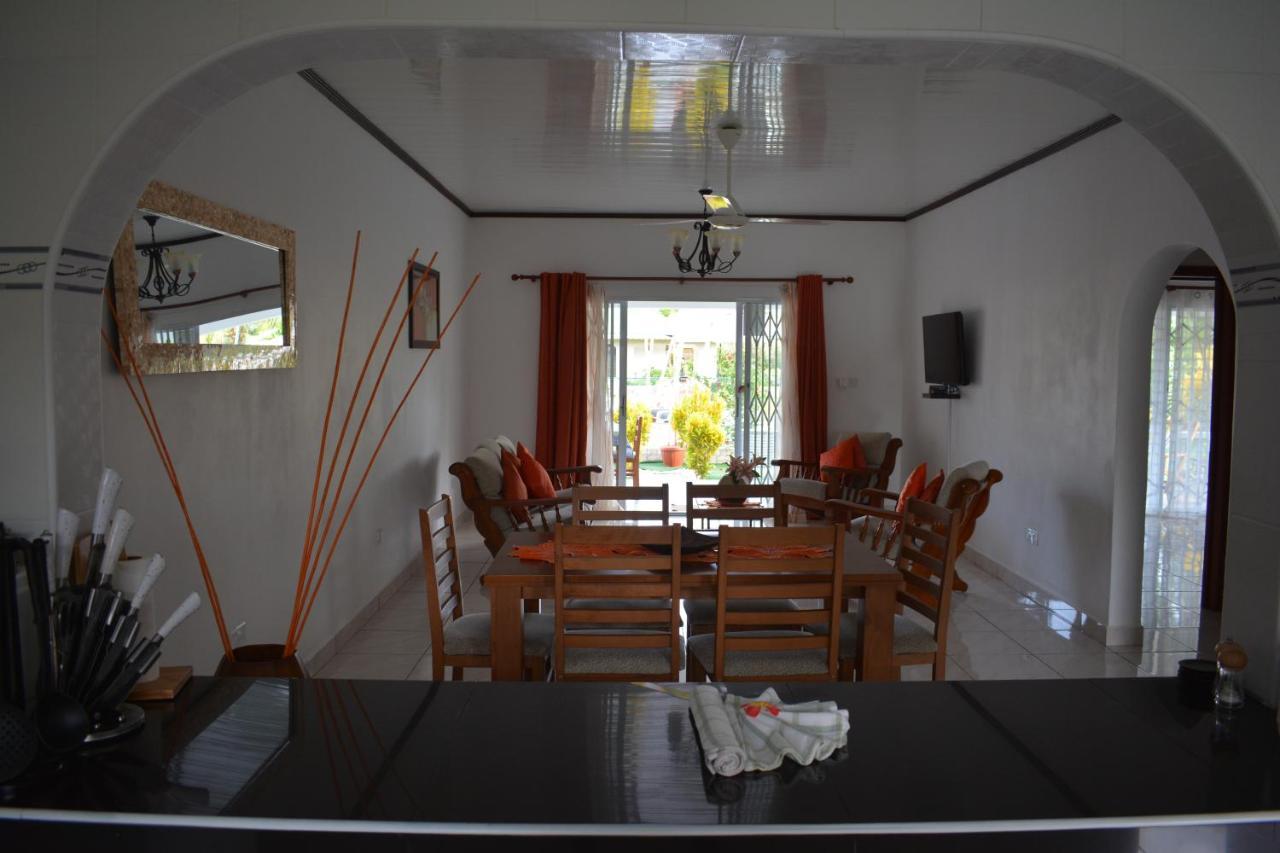 Leo'S Petit Villa Annex Praslin Luaran gambar