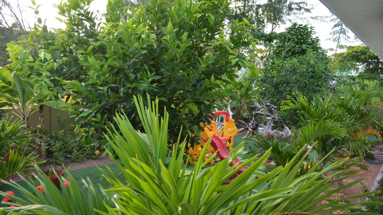 Leo'S Petit Villa Annex Praslin Luaran gambar